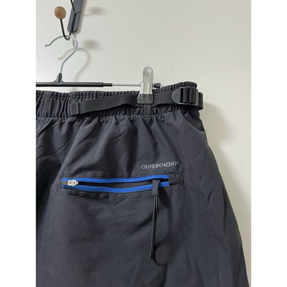 Outerknown Mens 8" Adventure Hybrid Unlined Shorts Size L Black Fishing Hiking - Picture 5 of 7